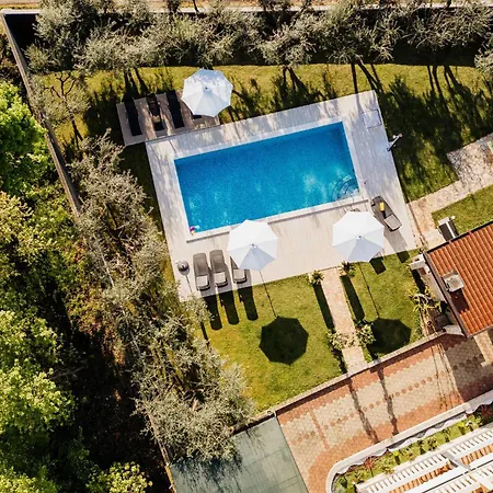 Villatota Umag Exterior photo
